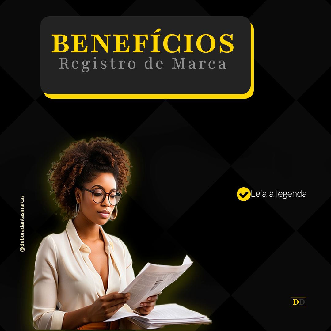 Mulher lendo documento sobre benefício de registrar marca